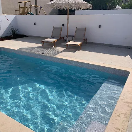 Daire Mangata Homes With Private Pools *