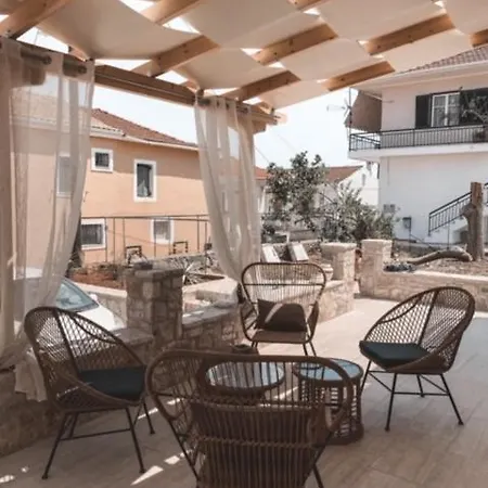 Апартаменты Mangata Homes With Private Pools *