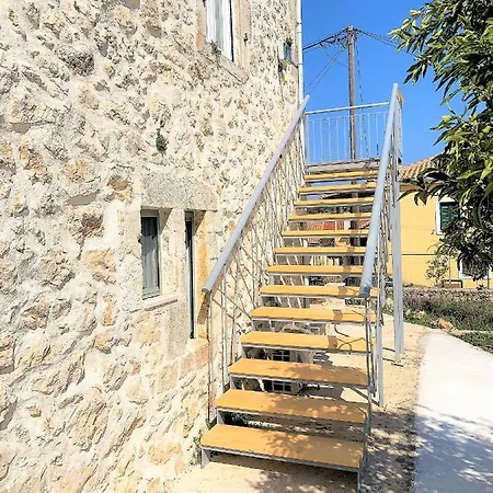 Apartment Mangata Homes With Private Pools